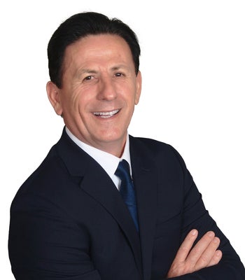 Portrait of Pete Mustafaraj, REALTOR®.